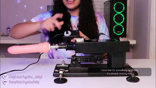 ORGASMO UN CHORROS CON MI MAQUINA SEXUAL - AGATHA DOLLY