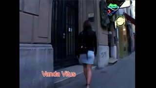 Красотка вылын ворттылэмед вань-пӧртэм позаосын сара блу сиська натуральной Брюнетка