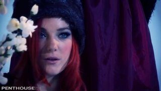 ���ેન્ટહાઉસ લેસ્બિયન્સ દાની અને મેરી બરફમાં એકબીજાને વાહિયાત કરે છે