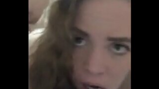 Slutwife ataahua, me te tango anal creampie i mua i te buciuceanu te reira i roto i te cumming